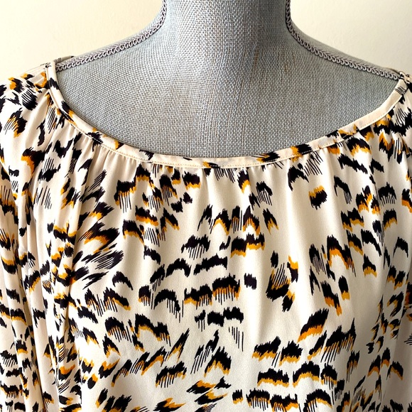 CABI ROUND TRIP SAFARI LEOPARD PRINT CREAM BLACK LONG CUFFED SLEEVE TOP #4335 - Picture 9 of 17